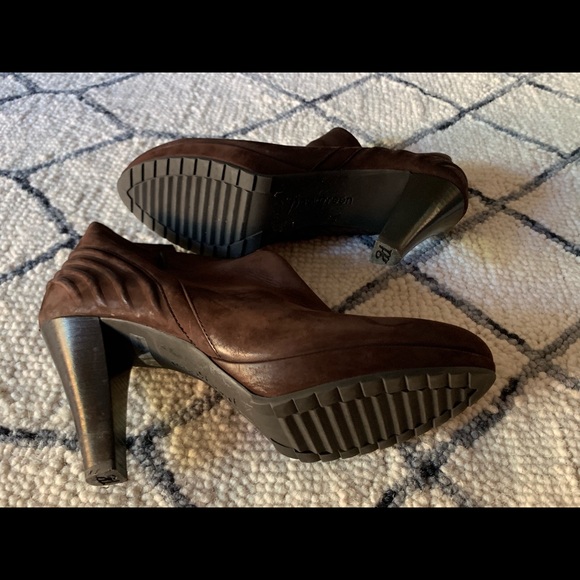 Paul Green  Brown Joslin  Ankle Heels - Picture 8 of 8